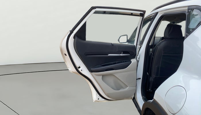 2021 KIA SONET HTX 1.0 IMT, Petrol, Manual, 29,512 km, LHS Rear Door