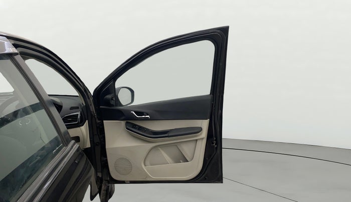 2022 Tata Tiago XZ PLUS CNG, CNG, Manual, 34,427 km, RHS Front Door