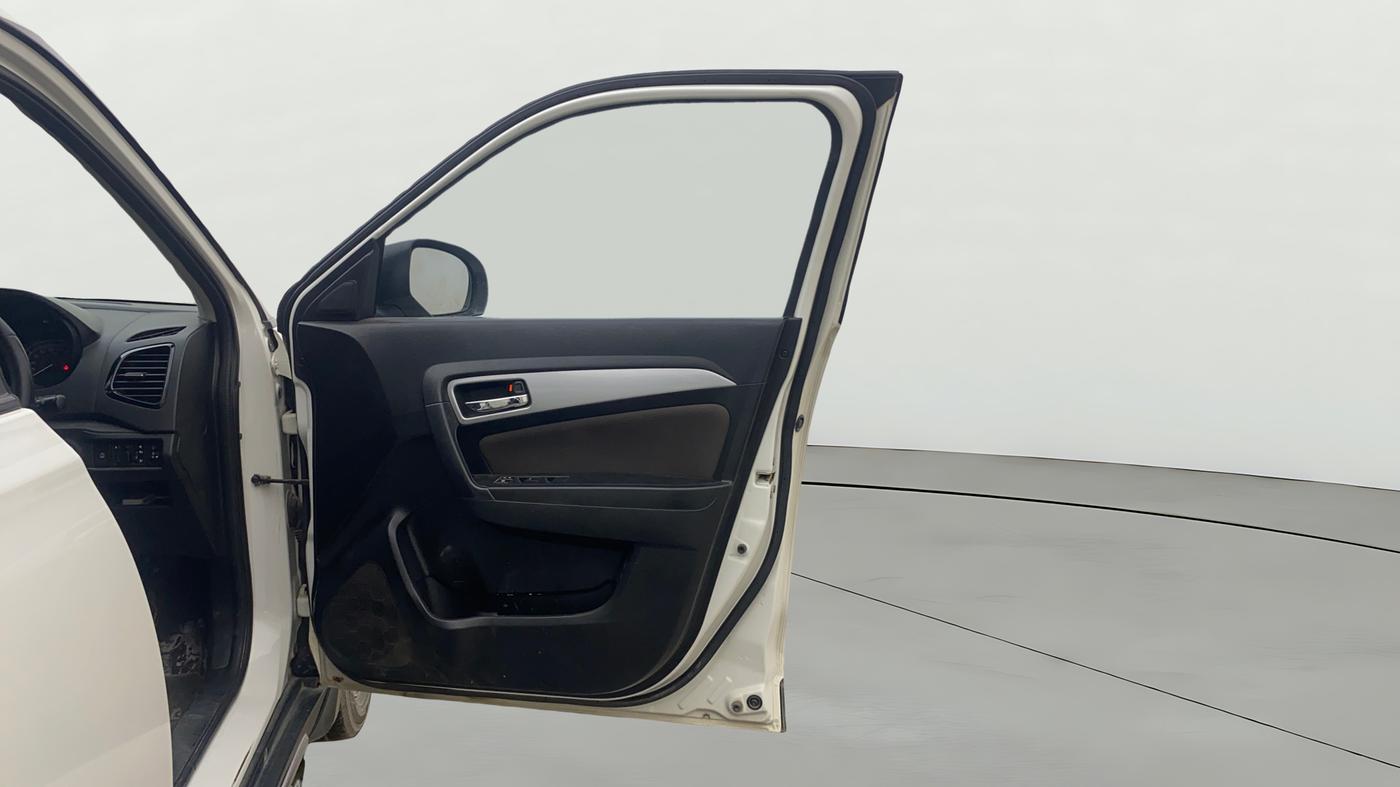 2020 Toyota URBAN CRUISER PREMIUM GRADE AT, Petrol, Automatic, 1,45,623 km, RHS Front Door