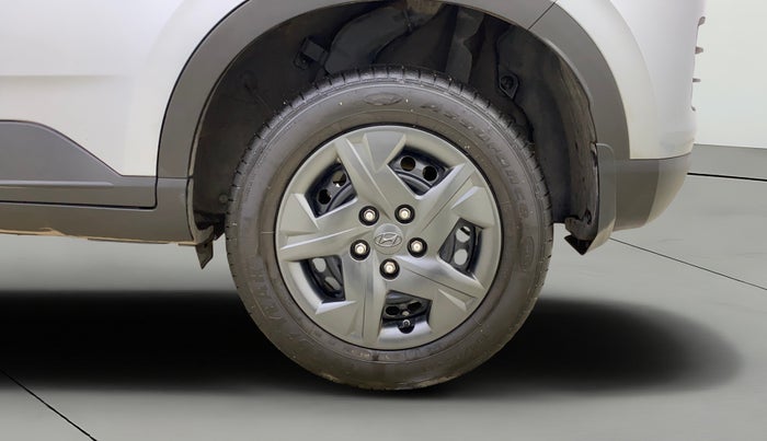 2024 Hyundai VENUE S(O) 1.2, Petrol, Manual, 11,382 km, Left Rear Wheel