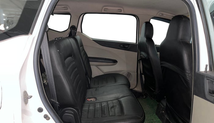 2022 Renault TRIBER RXT, Petrol, Manual, 1,01,614 km, Right Side Rear Door Cabin