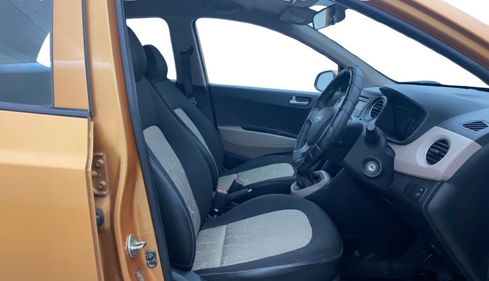 2015 Hyundai Grand i10 SPORTZ 1.2 KAPPA VTVT, Petrol, Manual, 75,627 km, Right Side Front Door Cabin