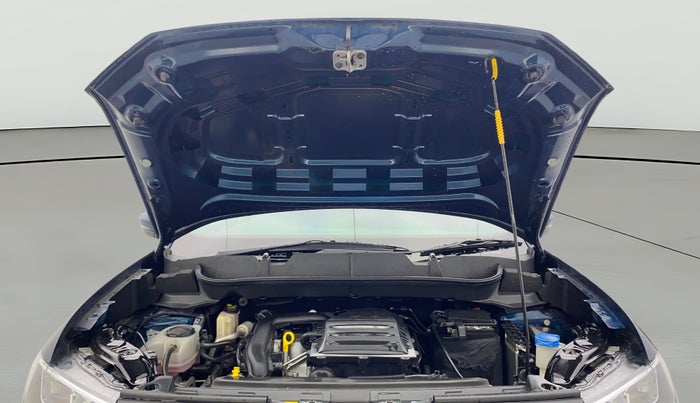 2024 Volkswagen TAIGUN COMFORTLINE 1.0 TSI MT, Petrol, Manual, 6,835 km, Open Bonet