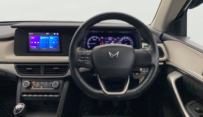 2022 Mahindra XUV700 MX D MT 5 STR, Diesel, Manual, 65,165 km, Steering Wheel Close Up