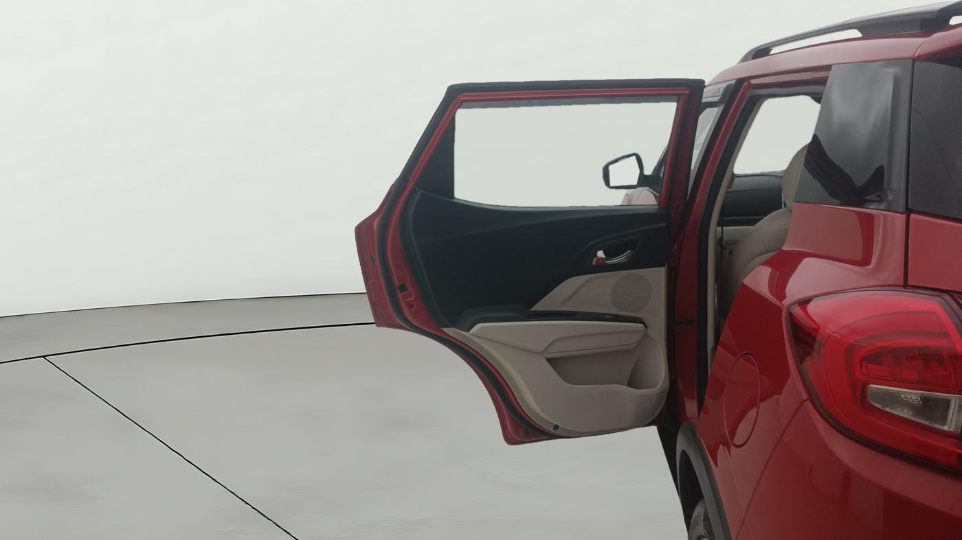2021 Mahindra XUV300 W8 (O) 1.2 PETROL AMT, Petrol, Automatic, 66,293 km, LHS Rear Door