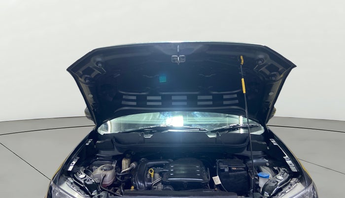 2023 Volkswagen TAIGUN COMFORTLINE 1.0 TSI MT, Petrol, Manual, 12,833 km, Open Bonet