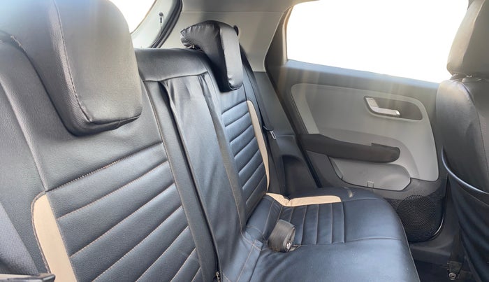 2020 Tata ALTROZ XZ DIESEL, Diesel, Manual, 96,355 km, Right Side Rear Door Cabin