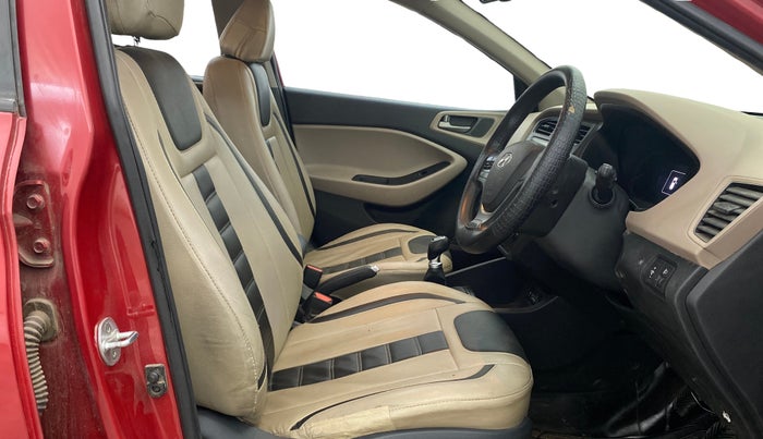 2015 Hyundai Elite i20 ASTA 1.2, CNG, Manual, 1,04,472 km, Right Side Front Door Cabin