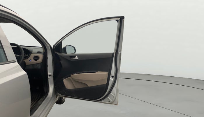 2015 Hyundai Grand i10 SPORTZ 1.2 KAPPA VTVT, Petrol, Manual, 5,592 km, RHS Front Door