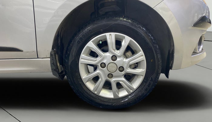 2018 Tata Tiago XZA PETROL, Petrol, Automatic, 27,449 km, Right Front Wheel