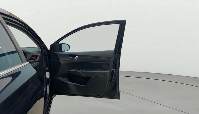 2020 Hyundai Verna SX (O) 1.0 TURBO DCT, Petrol, Automatic, 72,649 km, RHS Front Door