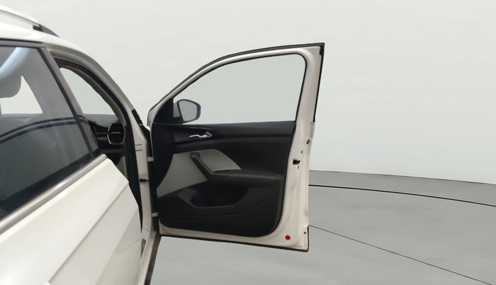 2021 Skoda KUSHAQ STYLE 1.0L TSI MT, Petrol, Manual, 40,478 km, RHS Front Door