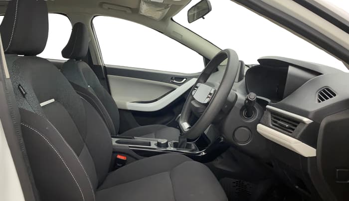 2024 Tata NEXON CREATIVE 1.2 PETROL, Petrol, Manual, 5,811 km, Right Side Front Door Cabin