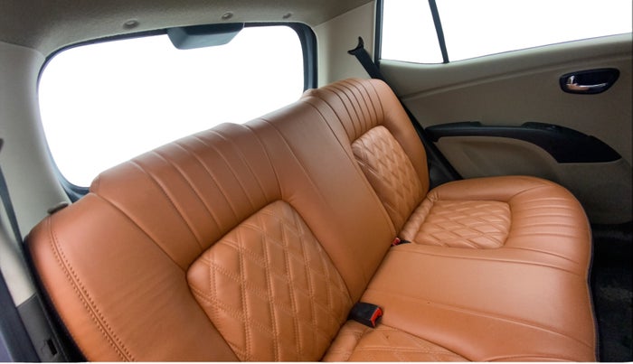 2016 Hyundai i10 SPORTZ 1.1, Petrol, Manual, 56,616 km, Right Side Rear Door Cabin