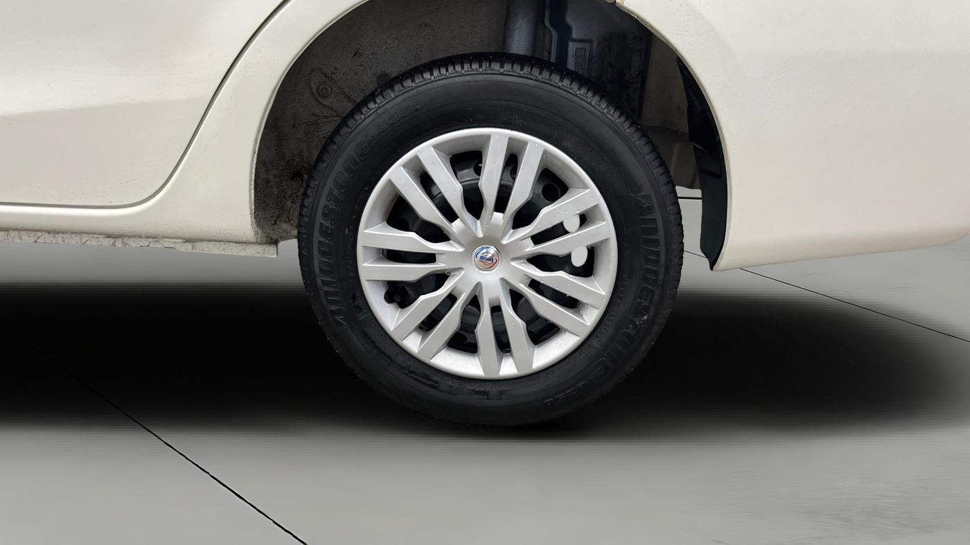 2016 Toyota Etios G, Petrol, Manual, 27,162 km, Left Rear Wheel