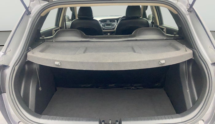 2018 Hyundai Elite i20 SPORTZ 1.2, Petrol, Manual, 1,06,107 km, Boot Open Zoomed View