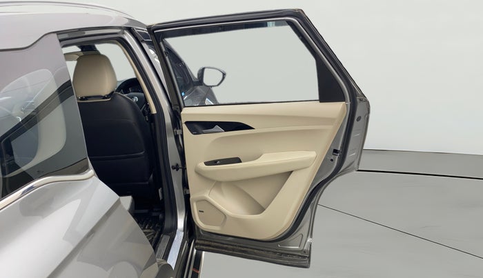 2022 MG HECTOR SHARP HYBRID 1.5 PETROL, Petrol, Manual, 18,701 km, RHS Rear Door