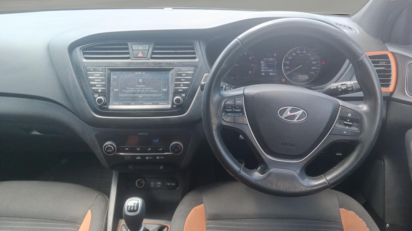 2016 Hyundai i20 Active 1.2 SX, Petrol, Manual, 90,718 km, Steering Wheel Close Up