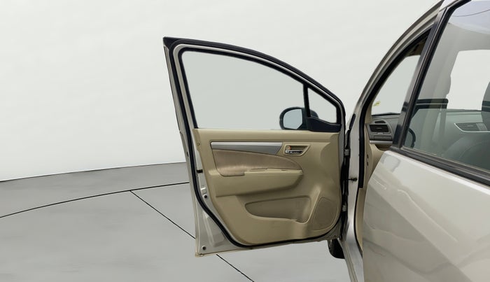 2014 Maruti Ertiga ZDI, Diesel, Manual, 93,357 km, LHS Front Door