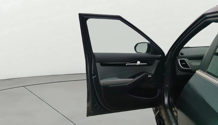 2023 KIA SELTOS  X LINE 1.5 TURBO PETROL DCT, Petrol, Automatic, 18,345 km, LHS Front Door