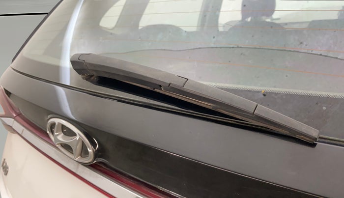 2023 Hyundai NEW I20 ASTA 1.2 MT, Petrol, Manual, 33,670 km, Rear Wiper