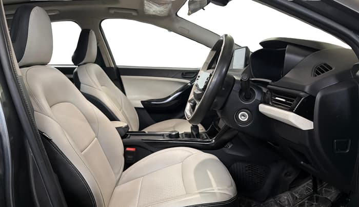 2024 Tata Curvv Pure Plus S 1.5 Diesel 6MT, Diesel, Manual, 56,187 km, Right Side Front Door Cabin