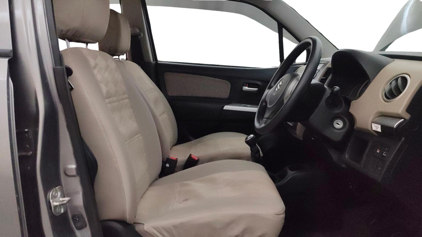 2016 Maruti Wagon R 1.0 VXI, Petrol, Manual, 24,203 km, Right Side Front Door Cabin