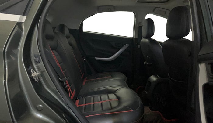 2022 Tata NEXON XM SUNROOF PETROL, Petrol, Manual, 22,474 km, Right Side Rear Door Cabin