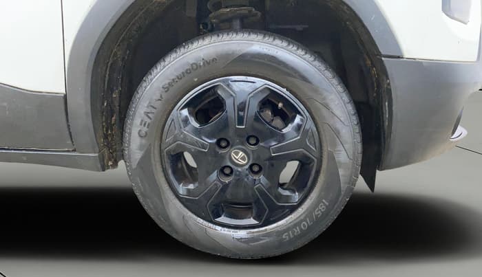 2022 Tata PUNCH ACCOMPLISHED MT, Petrol, Manual, 76,055 km, Right Front Wheel