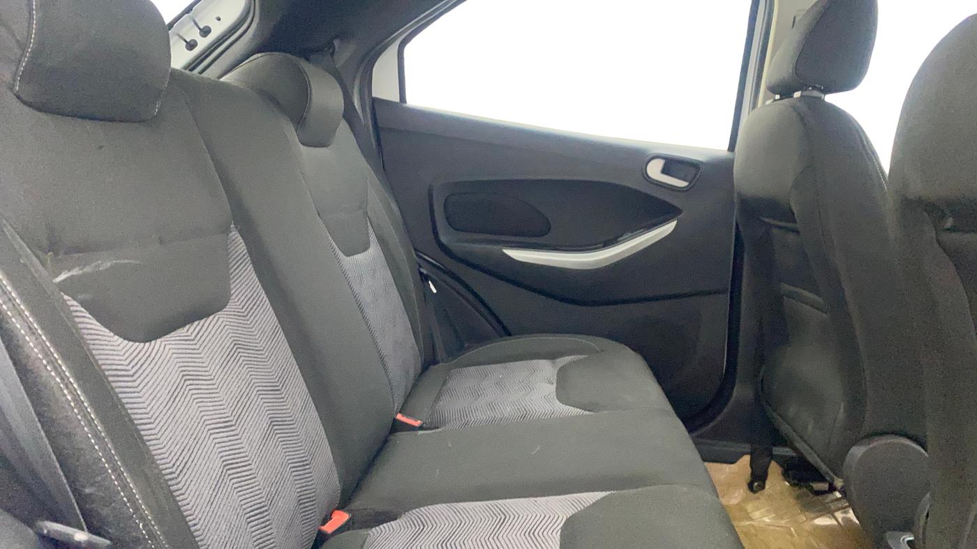 2016 Ford New Figo TITANIUM 1.5 PETROL AT, Petrol, Automatic, 51,020 km, Right Side Rear Door Cabin