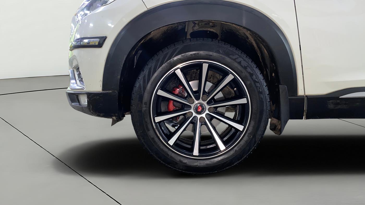 2019 Nissan Kicks XV DIESEL, Diesel, Manual, 96,683 km, Left Front Wheel