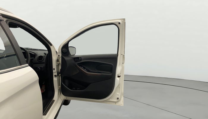 2021 Ford FREESTYLE TITANIUM 1.5 DIESEL, Diesel, Manual, 1,11,529 km, RHS Front Door