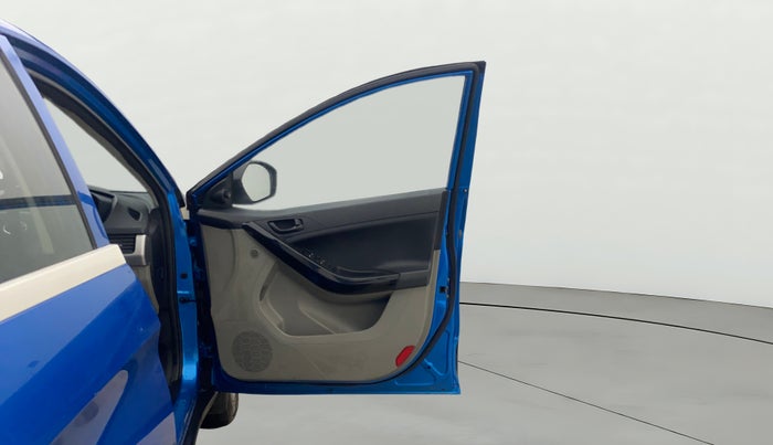 2018 Tata NEXON XM DIESEL, Diesel, Manual, 93,528 km, RHS Front Door