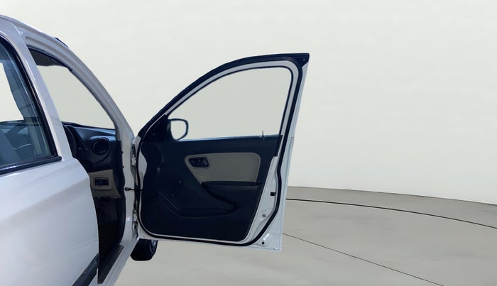 2017 Maruti Alto K10 LXI (O), CNG, Manual, 77,470 km, RHS Front Door