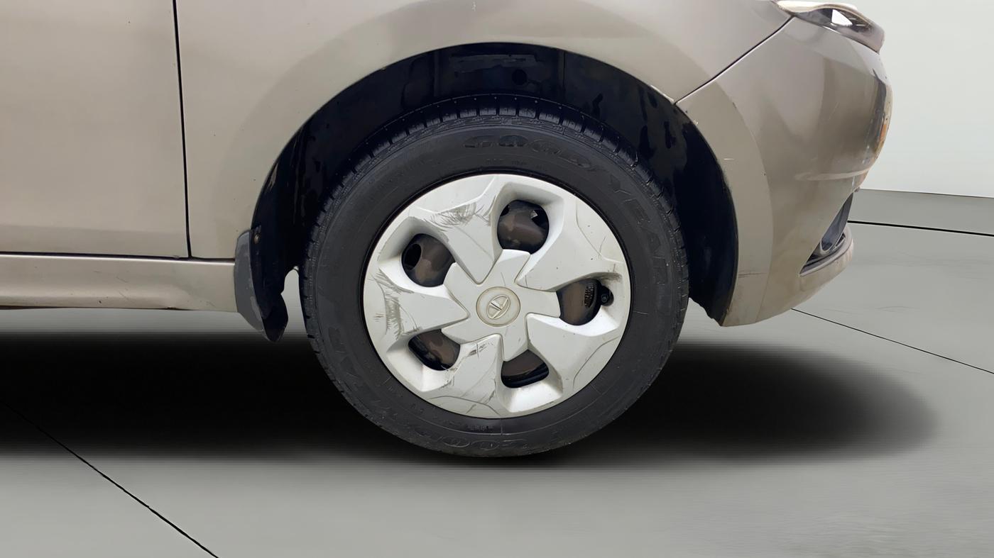 2019 Tata TIGOR XZ PETROL, CNG, Manual, 79,916 km, Right Front Wheel