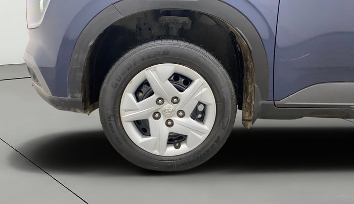 2021 Hyundai VENUE S+ 1.2, Petrol, Manual, 41,476 km, Left Front Wheel