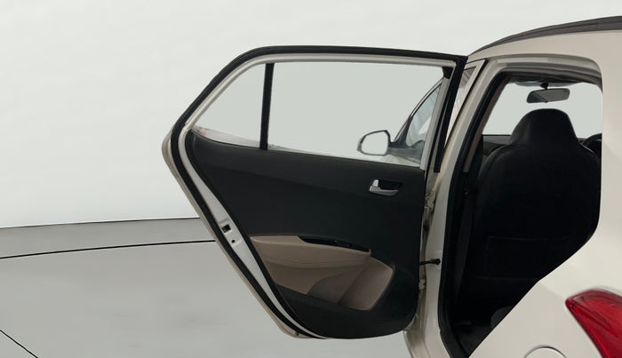 2017 Hyundai Grand i10 SPORTZ (O) AT 1.2 KAPPA VTVT, Petrol, Automatic, 38,356 km, LHS Rear Door