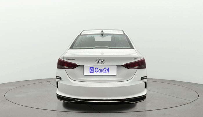 2022 Hyundai Verna SX (O) 1.5 VTVT IVT, Petrol, Automatic, 42,753 km, Back/Rear