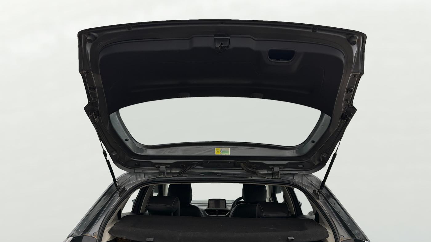 2023 Tata ALTROZ XZ CNG, CNG, Manual, 39,709 km, Boot Door Open