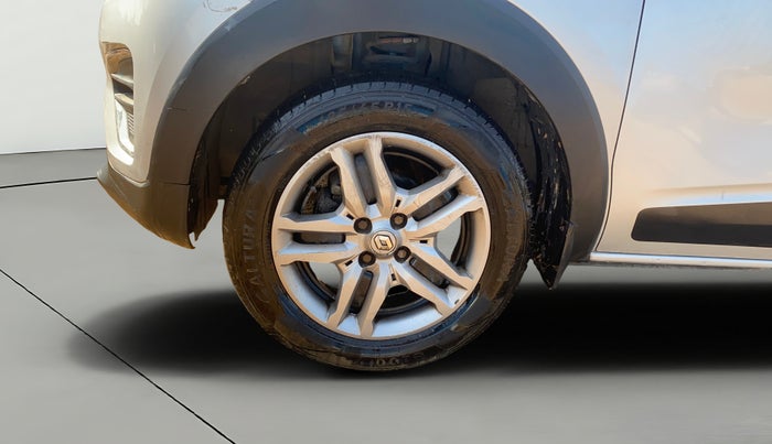 2020 Renault TRIBER RXZ, Petrol, Manual, 40,968 km, Left Front Wheel