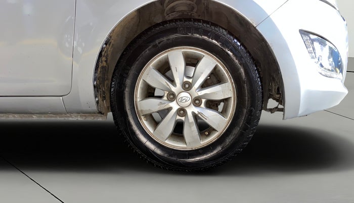 2013 Hyundai i20 SPORTZ 1.2, Petrol, Manual, 66,248 km, Right Front Wheel