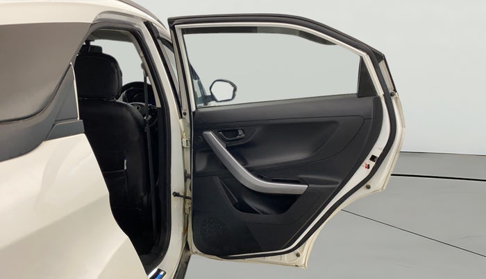 2022 Tata NEXON XM PETROL, Petrol, Manual, 1,16,522 km, RHS Rear Door