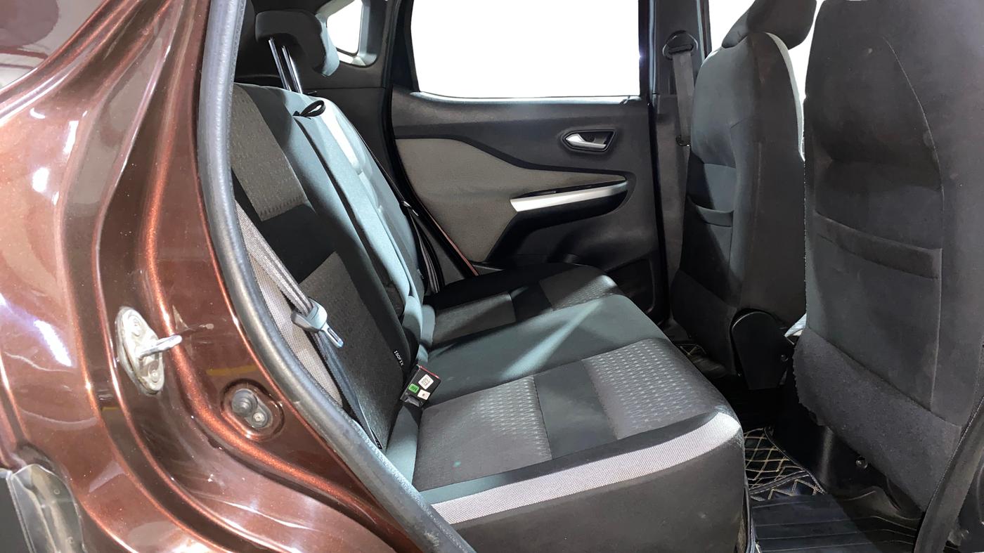 2021 Nissan MAGNITE XV TURBO CVT DUAL TONE, Petrol, Automatic, 1,03,033 km, Right Side Rear Door Cabin