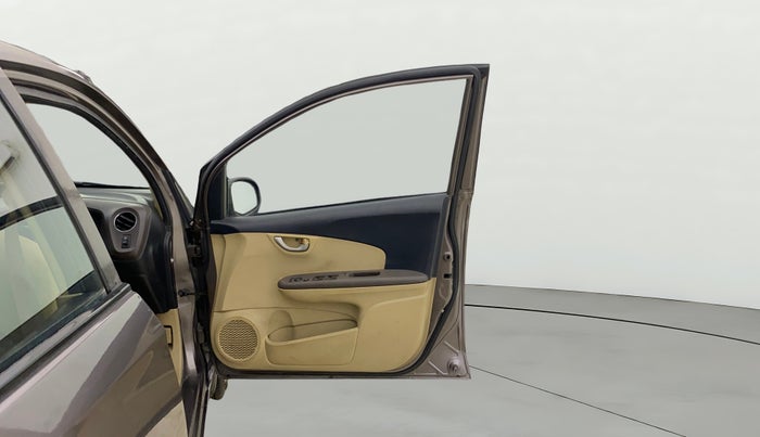 2013 Honda Brio VX MT, Petrol, Manual, 1,06,631 km, RHS Front Door