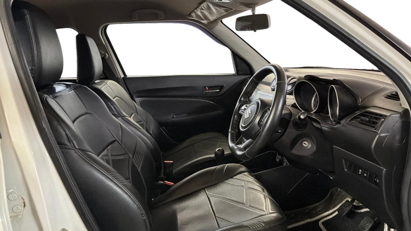 2022 Maruti Swift VXI, Petrol, Manual, 33,721 km, Right Side Front Door Cabin