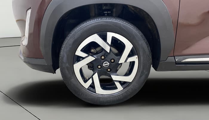 2022 Nissan MAGNITE XV PREMIUM TURBO CVT, Petrol, Automatic, 40,111 km, Left Front Wheel