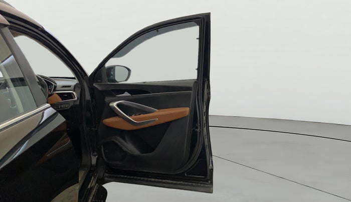 2022 MG HECTOR PLUS SHARP 1.5 PETROL TURBO CVT 6-STR, Petrol, Automatic, 32,789 km, RHS Front Door