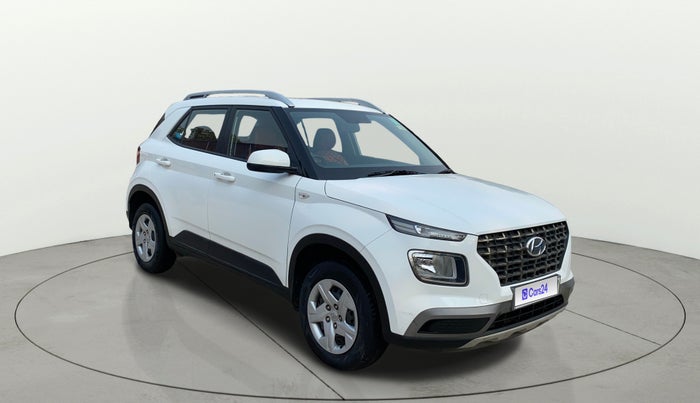 2021 Hyundai VENUE S 1.2, Petrol, Manual, 75,315 km, Right Front Diagonal