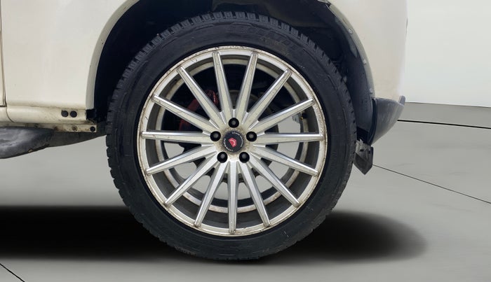 2021 Mahindra Scorpio S5, Diesel, Manual, 71,605 km, Right Front Wheel