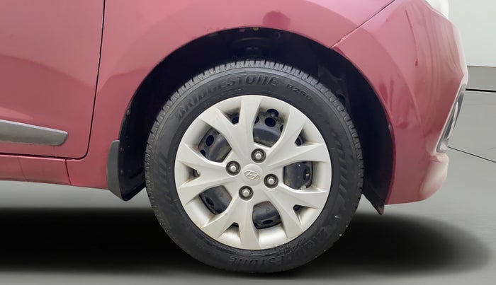 2015 Hyundai Grand i10 SPORTZ 1.2 KAPPA VTVT, Petrol, Manual, 67,639 km, Right Front Wheel